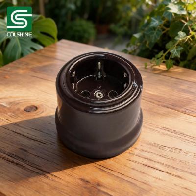 China OEM Decorative Vintage Ceramic Socket with Timeless Design for Rustic Homes, Cafés, Restaurants, and Commercial Lighting Spaces Fabricante